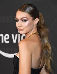 Vitamin e is excellent for healthy hair and will help add shine to it. 70 Long Hairstyles To Try In 2021 Long Haircut Ideas