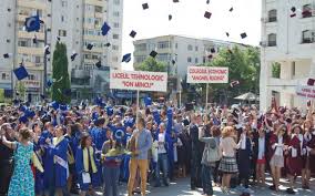 Daca nu isi depun dosarul, tinerii nu vor primi cei 250 de lei pe luna, ajutor de somaj, si nu vor beneficia nici de. Somaj Ziarul De Vaslui