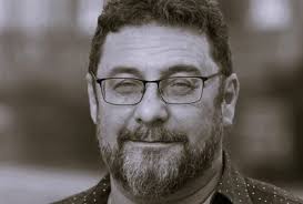 De ce au fost alese culorile roșu, galben și verde pentru semafor. Există o  explicație științifică