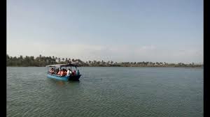 Pantai laguna kalianda adalah salah satu pantai dengan hamparan pasir putih yang menawan dengan dihiasi bebatuan karang yang mempercantik landscape di pantai ini. Laguna Depok Tawarkan Pemandangan Menawan Dengan Nuansa Tradisional Tribun Jogja