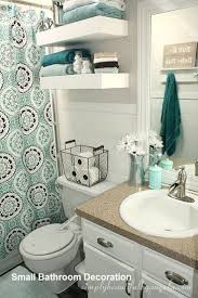 Cozy Small Bathroom Decor Ideas In 2020 Bathroom Decor Small Bathroom Decor Small Apartment Bathroom