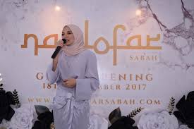 Naelofar hijab is a clothing store that specializes in shawls. Naelofar Hijab Kini Di Sabah Neelofa Rasmi Butik Website Khas Untuk Pelanggan Nona