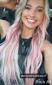 When Sophie Lloyd had pink hair looking so Gorgeous