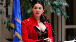 Jul 07, 2021 · bárbara figueroa señala como fundamental que las fuerzas transformadoras de la convención constitucional confluyan en búsqueda de mínimos comunes para sortear. La Politica De Persecucion Al Pueblo Mapuche Ha Fracasado El Analisis De Karol Cariola Ante El Conflicto En La Araucania Chilevision