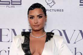 #demi #demi lovato #demi lovato icons #demi headers #headers demi #demi lovato header demi lovato via twitter: L9c1ecw9sxrvym
