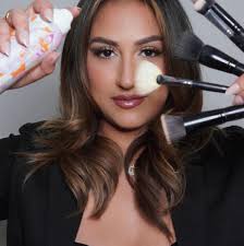 What are some wedding venues with on-site accommodations in the Lehigh  Valley area for 140-150 guests?