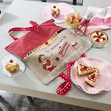 La Cerise Sur La Gateau Les Brodeuses Parisiennes Porte Tarte Gateau Cerise Cuisine Point De Croix