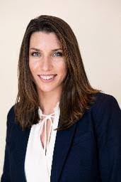 Caroline Nowell's Instagram, Twitter & Facebook