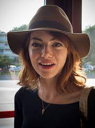 62 Medium Length Hairstyles That We Can T Wait To Try Emma Stone Red Hair Emma Stone News Emma Stone Hair