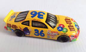 This quality replica is decorated with gold and black paint scheme. Hot Wheels Mattel 1997 Nascar M M S Pedigree 36 Racing Toy Car Ernie Irvan Hotwheels Toy Car Hot Wheels Car