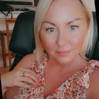 Beth Rimmer's Instagram, Twitter & Facebook