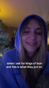 i’ll kiss u #fyp #foryoupage #kingsofleon #2000sthrowback #2000smusic