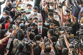 Jump to navigation jump to search. Guan Eng Trial Live Updates Lim Pleads Not Guilty Bail Set At Rm1mil The Star