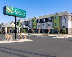 Quality inn & suites beachfront. Quality Inn Suites Ashland Near Kings Dominion Hotel