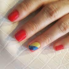 Amarillo Azul Y Rojo Decorado De Colombia Para Unas Tricolor Nails Convenience Store Products Beauty