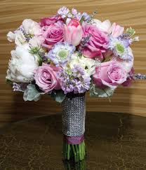 Find, research and contact wedding professionals on the knot, featuring reviews and info on the best wedding vendors. Blushing Blooms 6 Ideas For Wedding Bouquets Home Garden Stltoday Com