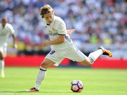 Currently, real madrid rank 2nd, while barcelona hold 3rd position. Real Madrid Squad Named For El Clasico 2016 Vs Barcelona Barca Blaugranes