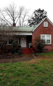 This gallery includes terrific roof design illustrations so you can easily see the differences between types of roofs. My Damn Green Roof And Red Brick Needs Help