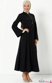 Modanisa Siyah Tas Suslemeli Tesettur Pardesu Modelleri Kadinlive Com Moda Stilleri Basortusu Modasi The Dress