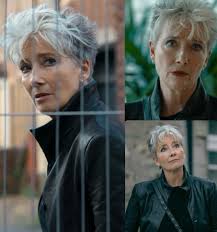 When director Mike Nichols was prepping his cast for Working Girl (1988),  he had them watch the 1938 film adaptation of George Bernard Shaw's 1914  play Pygmalion. It's about the haughty linguist