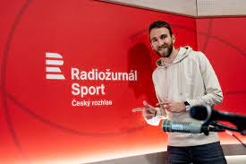 Celoplošná veřejnoprávní stanice českého rozhlasu se zaměřením na aktuální zpravodajství a publicistiku. Cesky Rozhlas Spustil Novou Stanici Radiozurnal Sport Prvni Host Byl Hasek Moderovala Neumannova Irozhlas Spolehlive Zpravy