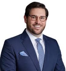 Kari Deaton's Instagram, Twitter & Facebook