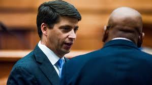 Midwifery decriminalization gets final approval