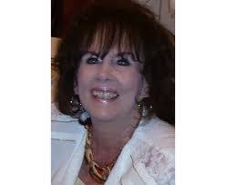 Violet Hinton's Instagram, Twitter & Facebook