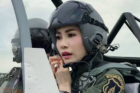 Lirik lagu langit dan bumi pujilah tuhan. Setelah Diterbangkan Ke Jerman Raja Thailand Pulihkan Gelar Selirnya Halaman All Kompas Com
