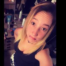 How do yall clean your piggy's ears ...