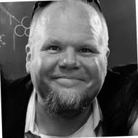 600+ "Collier" profiles