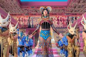 great thing of the day katy perry s best looks in dark horse video katy perry costume katy perry news katty perry