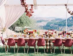 Bunting is such a great way to decorate for any occasion, as it is simple but still effective. A Luxe Valentine S Day Dinner Party Inspired By This Valentines Day Dinner Valentine Dinner Party Dinner Party Decorations
