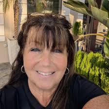 Can a Vietnamese American esthetician work in Greece with US license?