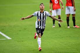 El ex universidad de chile cerró la victoria de su equipo en los descuentos, a los 90+7', donde el galo selló además su clasificación a los octavos de final del. Clube Arabe Fez Proposta Milionaria Por Eduardo Vargas Afirma Imprensa Do Chile Falagalo