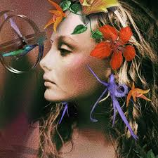 Flower child. # beautifulface#earthangel #fantasyartists #sophia#dominical  #surealart #animatedillustration #voseart#costarica#sophieharris#