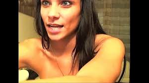 Busty chubby teen shows her entyre body to the webcam. Sexy Brunette Webcam Girl Showing Off Her Perfect Body Fully Nude Xnxx Com