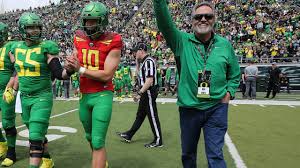 Justin herbert grew up in eugene, ore. Hall Of Fame Qb Dan Fouts On What The Chargers Are Getting In Justin Herbert