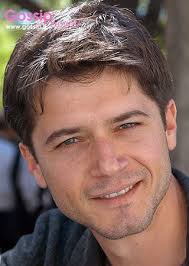 Ettore bassi, che nella ﬁction e arrivata la felicità in onda il giovedì in prima serata su raiuno interpreta il personaggio di gianluca, si racconta al nostro settimanale vero. Ettore Bassi Bellezza Senza Eta Attori Attrici