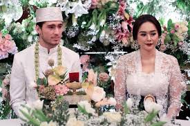 Find top songs and albums by aura kasih, including mari bercinta, tergila padamu and more. 4 Pengakuan Aura Kasih Tentang Perceraiannya Dengan Eryck Amaral Halaman All Kompas Com