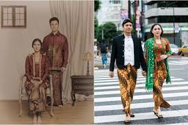 Hasil foto prewedding adat jawa ini kemudian oleh studio 73photoworks diberi sentuhan efek penuaan sehingga terlihat sangat vintage dan menjadi seru karena kita bisa melihat perkiraan wajah calon. 10 Foto Prewed Epic Bertema Jawa Bikin Kalian Terlihat Bak Bangsawan