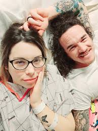 We get to leave!! After 4 days in the hospital with no sleep and no food  and what's worse...NO CARS!! 🤣 literally itching to smell some broken car  pieces! Idk something out