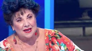 Meritate il pernacchio di eduardo. Marisa Laurito Chi Ero Nelle Vite Precedenti Cosa E L Ipnosi Regressiva A Cui Si Sottopone