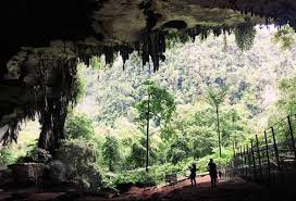 Sarawak adalah salah satu negara bagian malaysia yang posisinya berada di pulau kalimantan. Tempat Menarik Di Sarawak Yang Terkini 2021 Paling Cantik 1
