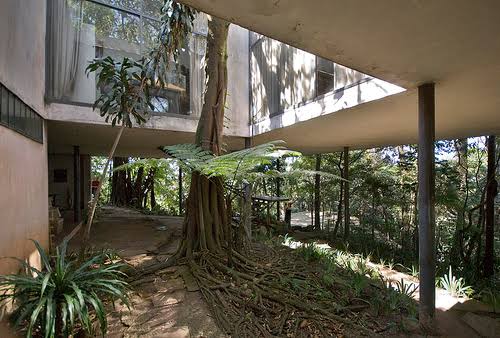 Resultado de imagem para CASA DE VIDRO DE LINA BO BARDI FOTOS"