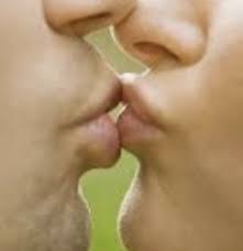 Eduardo Calixto Auf Twitter Un Beso En Los Labios Incrementa En Tan Solo 300 Milisegundos La Actividad Neuronal En Serie Del Hipotalamo El Hipocampo La Amigdala Cerebral Y El Giro Del Cingulo