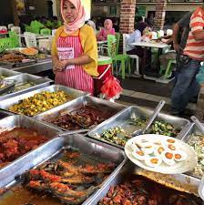 Hilang pekerjaan bukan penamat segalanya apabila pasangan suami isteri kembali bangkit membina kerjaya baharu di kampung halaman. 19 Kedai Makan Sedap Di Kampung Baru Untuk Makan Yg Best Padu