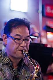 Orchestra composes itself before taking the stage