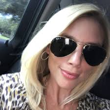 Mary hillyer's Closet (@mhpeelen)