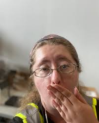 Claiming ownership of photos online